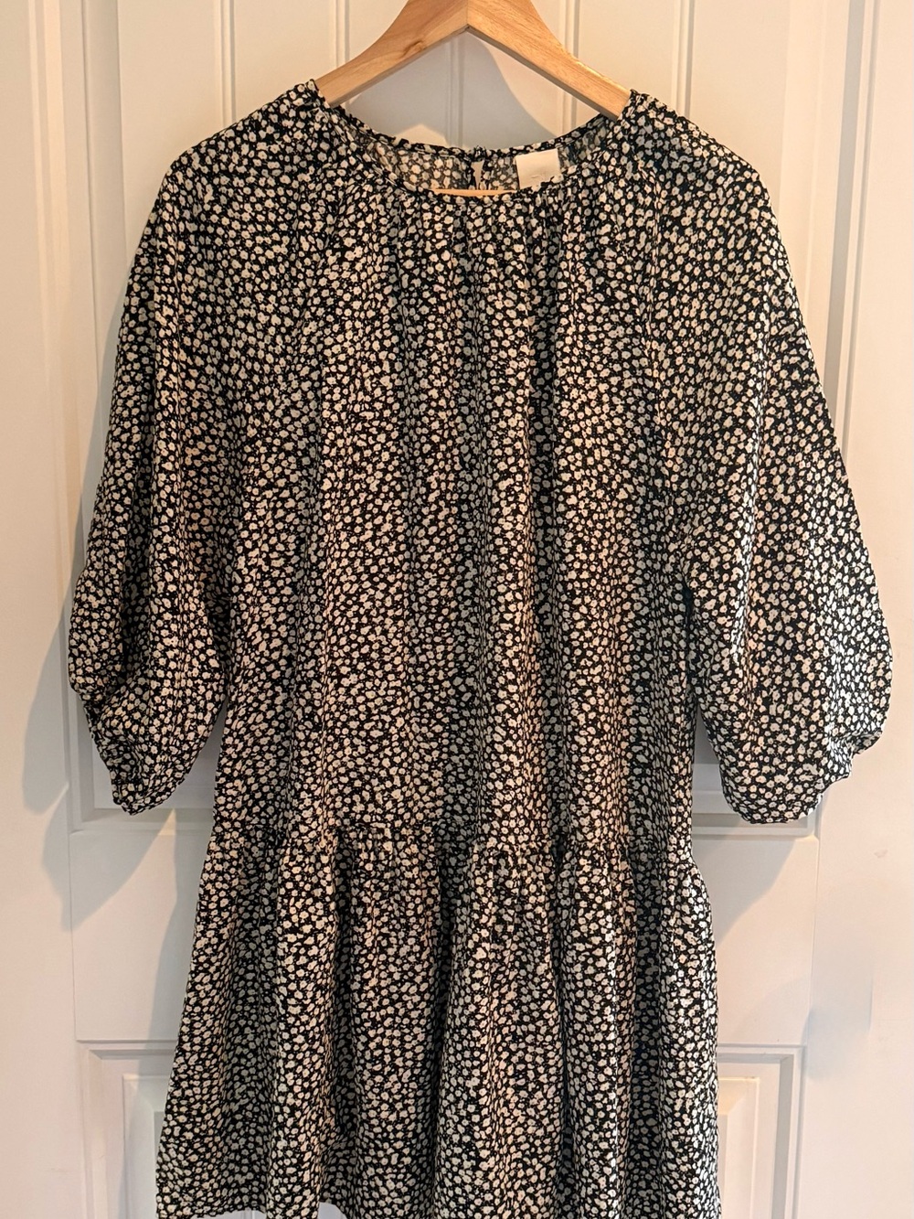 H&M Black and White Floral Tiered Puff-Sleeve Dress